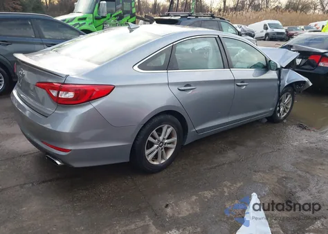 2017 Hyundai Sonata z USA, uszkodzony, nr VIN 5NPE24AF0HH471493